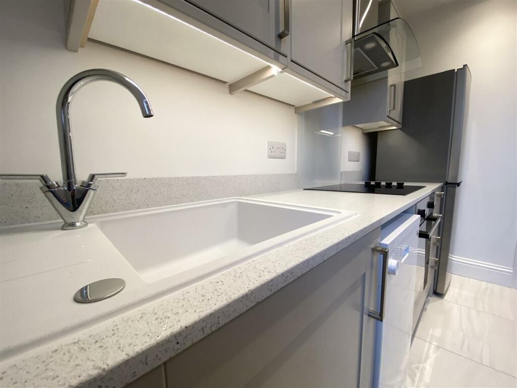 175919_33265094_I...