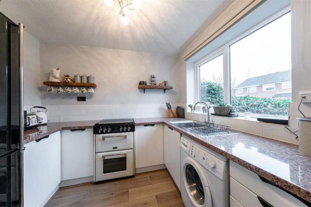 68 The Beeches-001.jpg