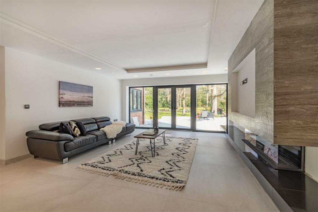 8496053-interior25.jpg