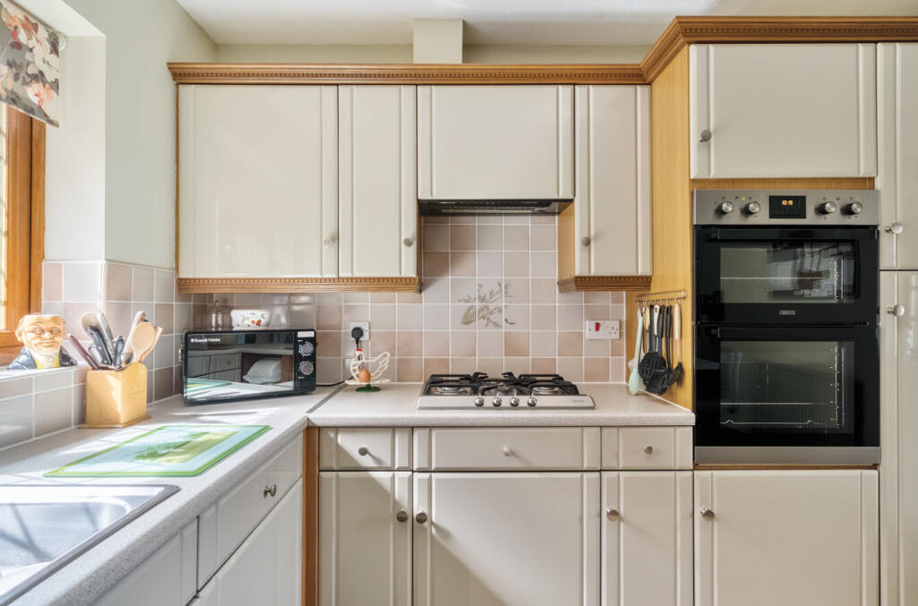 1297252-23-6836de...