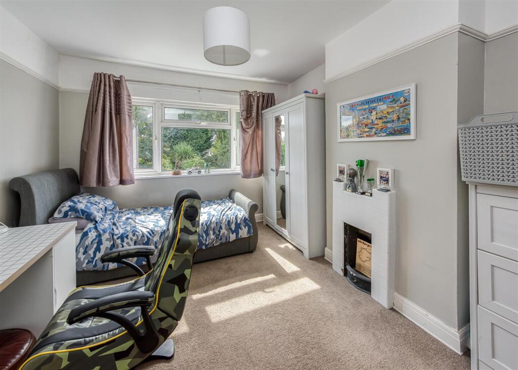 109 Pinfold Lane-Bedroom 2.jpg