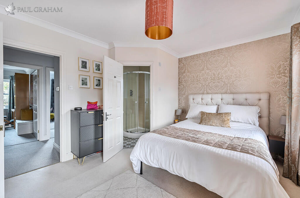 04b7e3d8-e598-498...