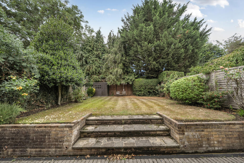 1349870-6-68b99fe...