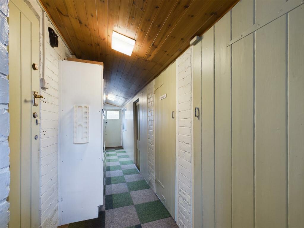 Side Hallway.jpg