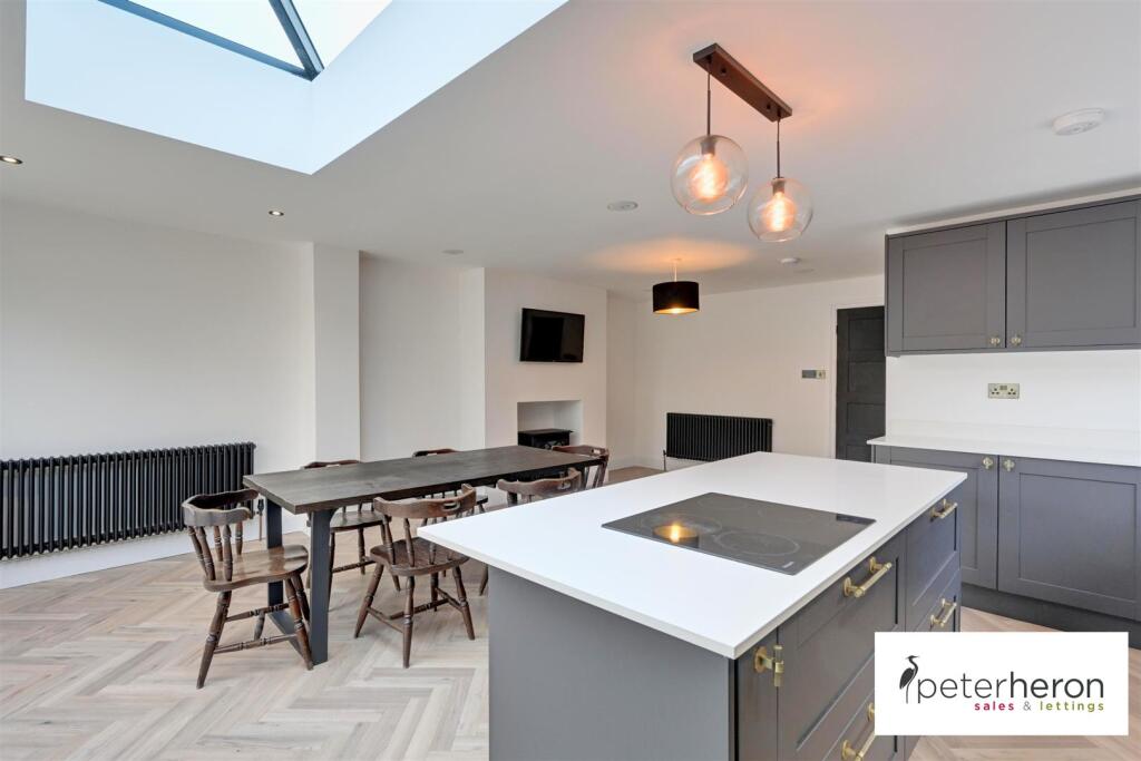 Open Plan Kitchen, Dining And Family Area