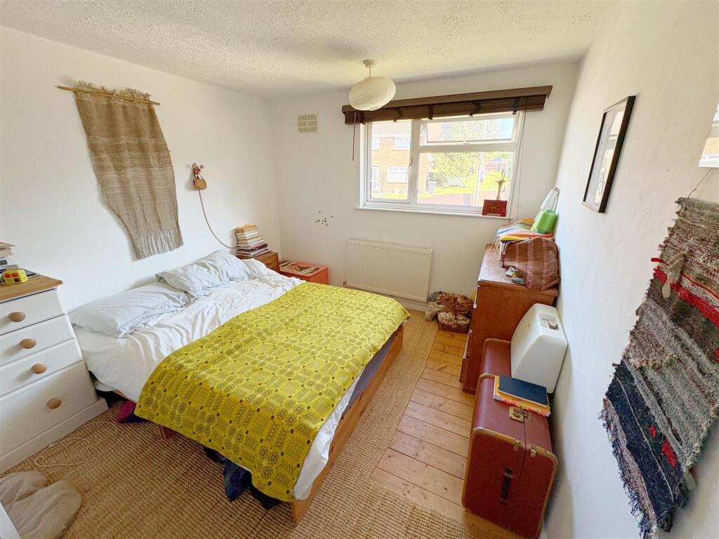 Bedroom One (1).jpg