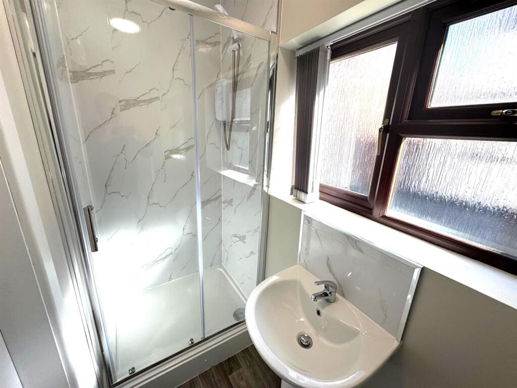 Shower Room Pic 1