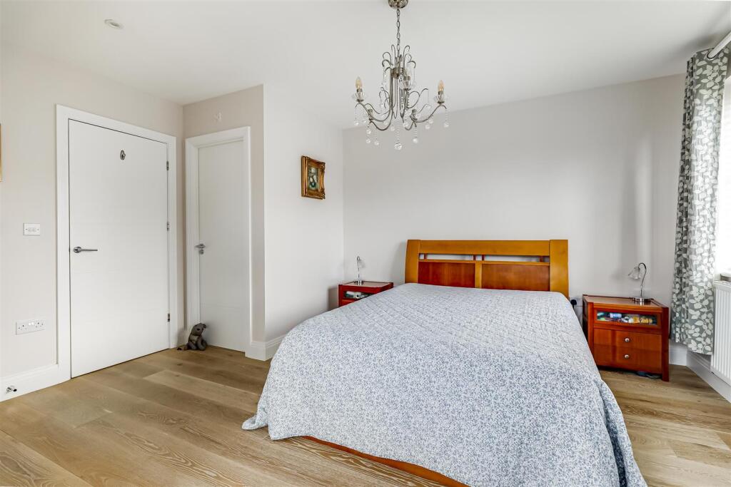 2 Meadowsweet Way, Newport, Saffron Walden, CB11 3