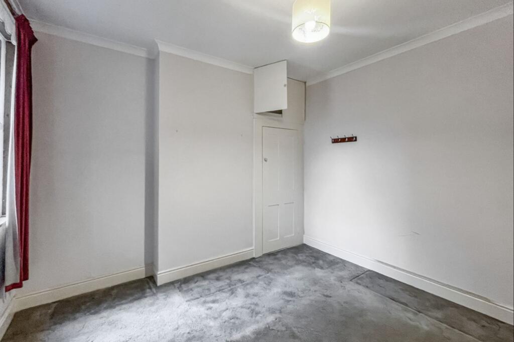 102 Swaby Road, Earlsfield, London SW18 3QZ