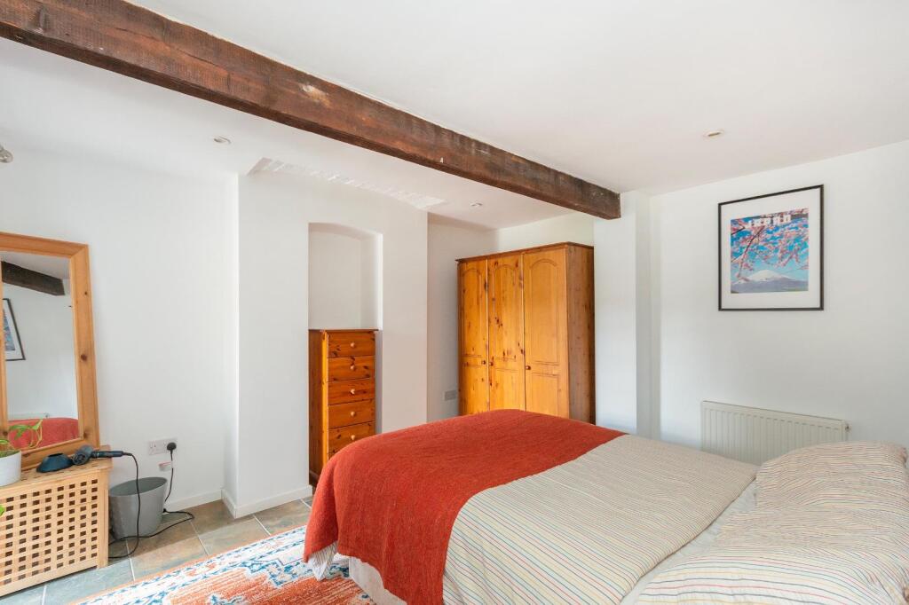 7K6AHD - Basement Bedroom C.jpg