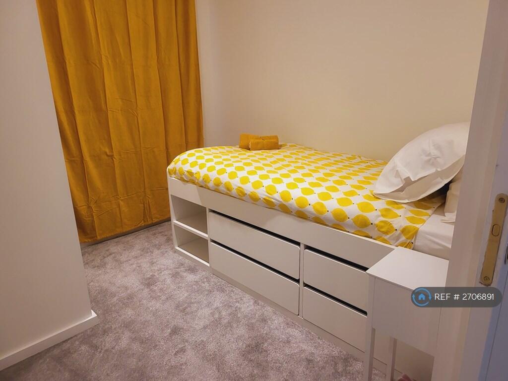 2 Bedroom Brompton Road