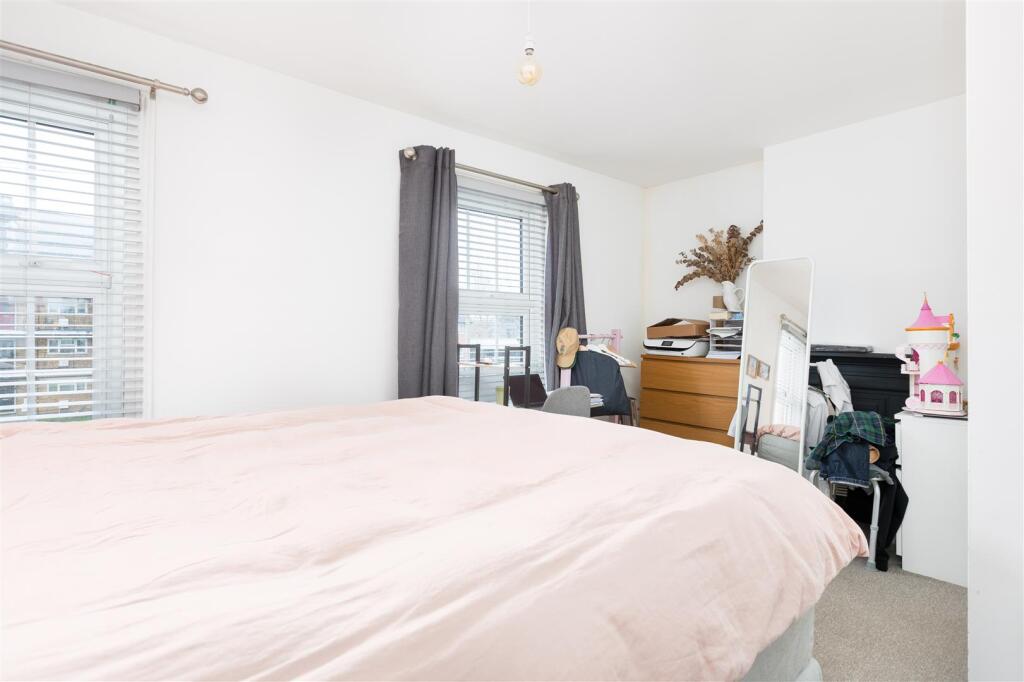 82 Whinbush Road-1.jpg