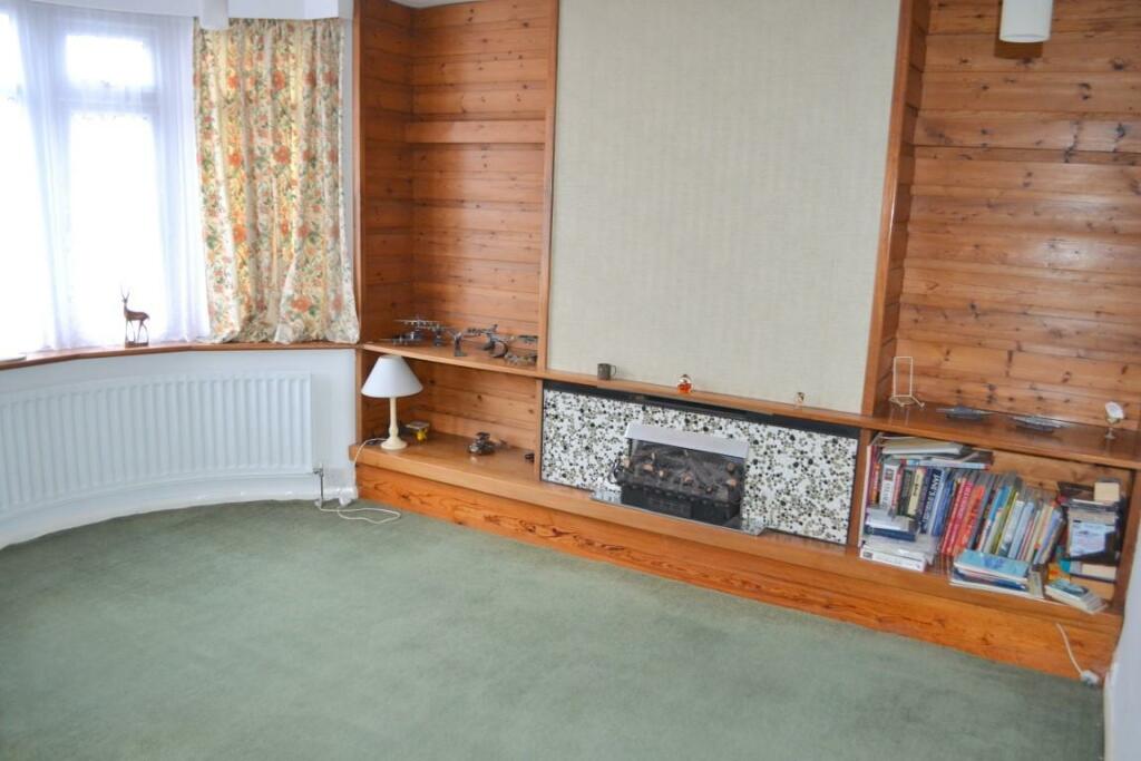 lounge (Medium).JPG