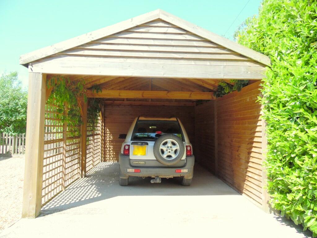 PARKING &amp; CARPORT