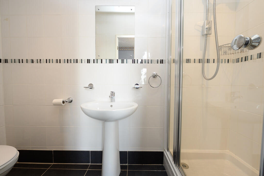 The blue bedroom&#39;...