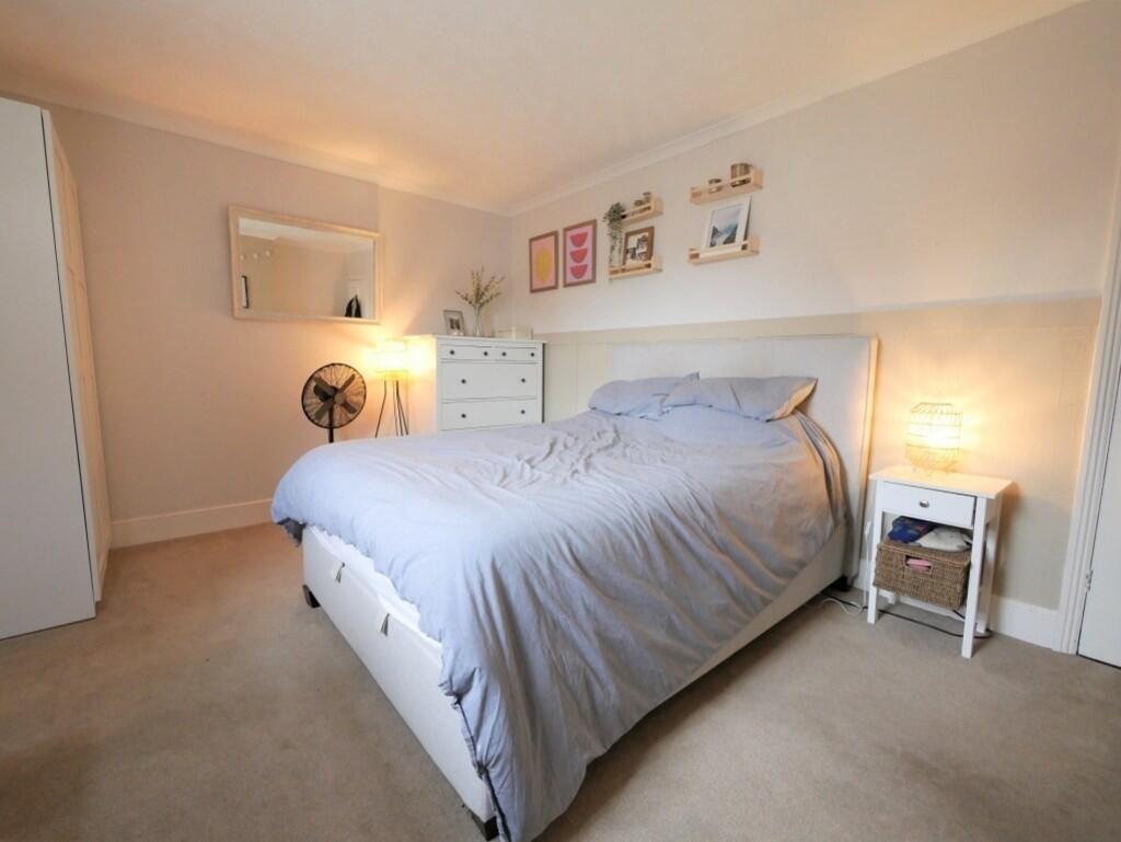 BEDROOM1 2