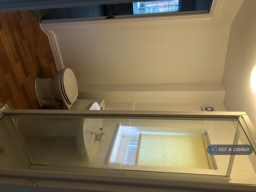 Bathroom (2) - First Floor Ph(2)