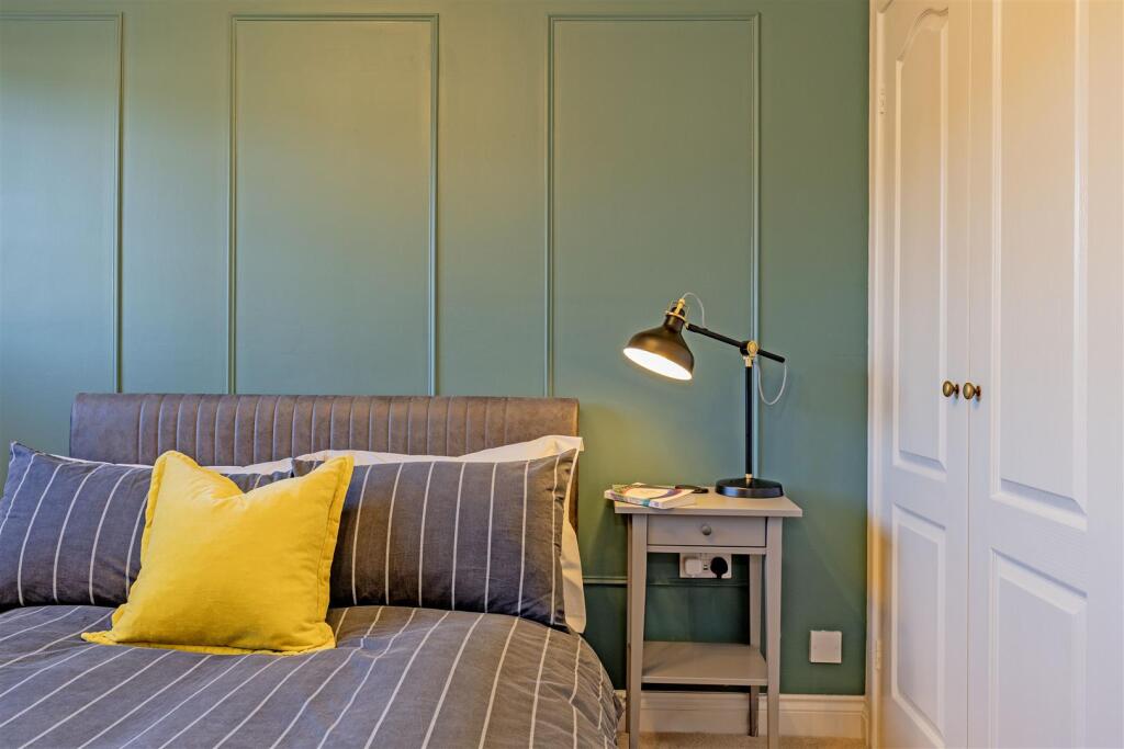 Bedroom 1-2.jpg