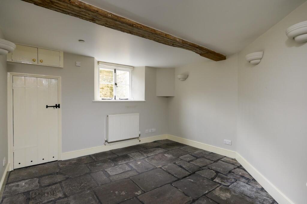 6 Beauford Square-14.jpg
