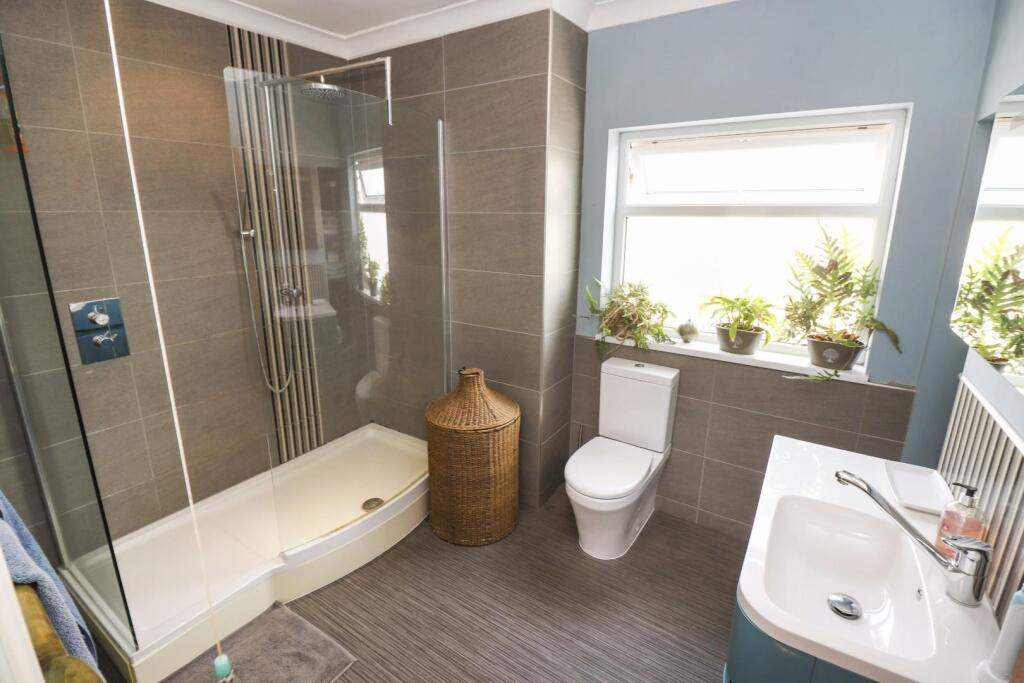 Shower Room / WC