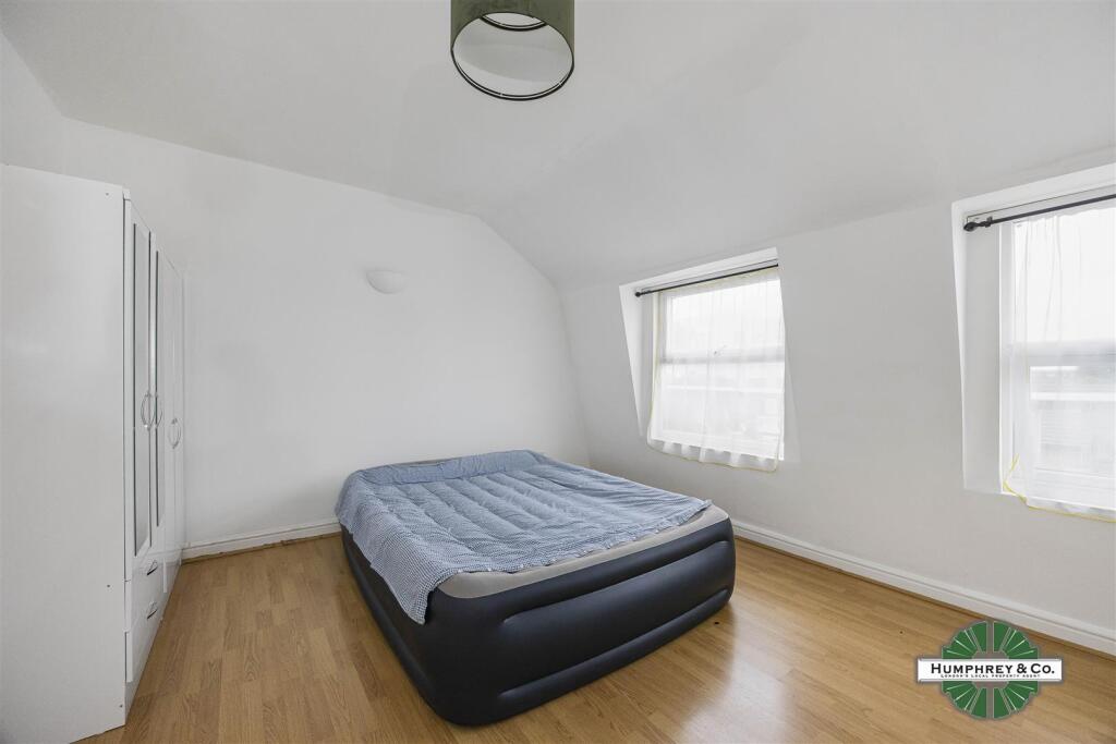 401-403 Hoe Street -014.JPG