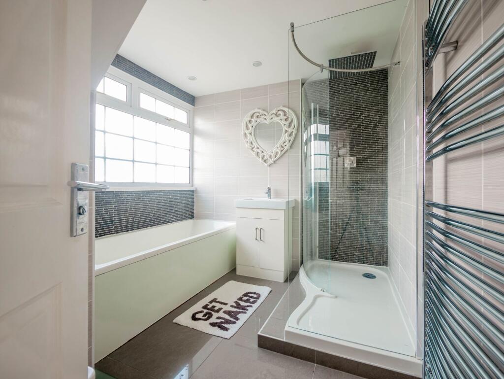 Family Bath/Shower Room