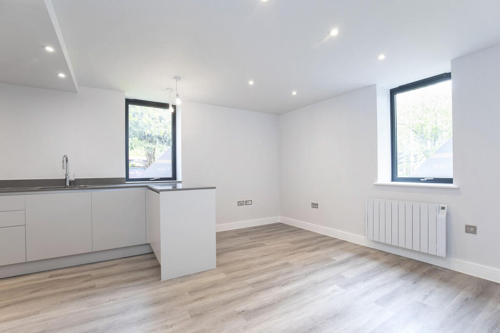 Flat 4, 109-111 B...