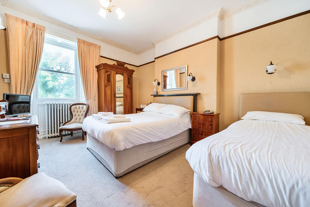 Guest Bedroom Thr...