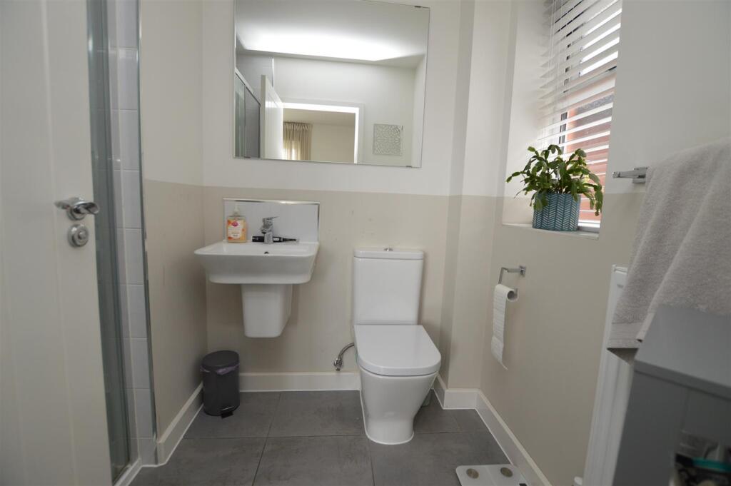 En-suite shower room