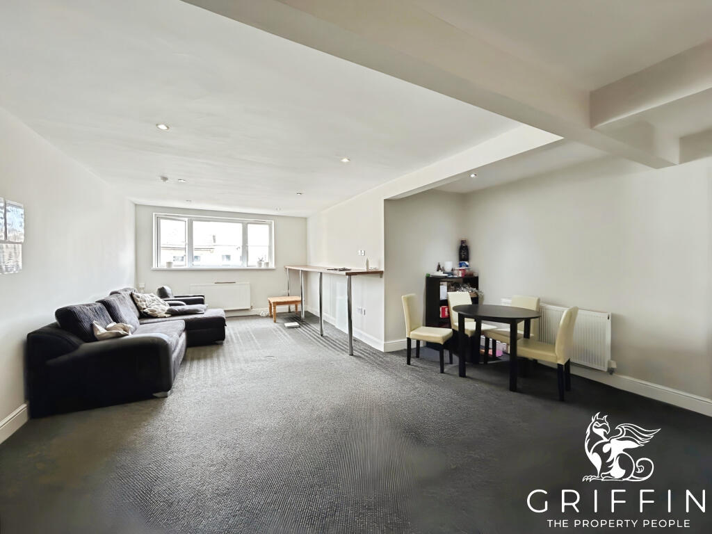 fef46ddfcommunal20lounge20and20dining20area202