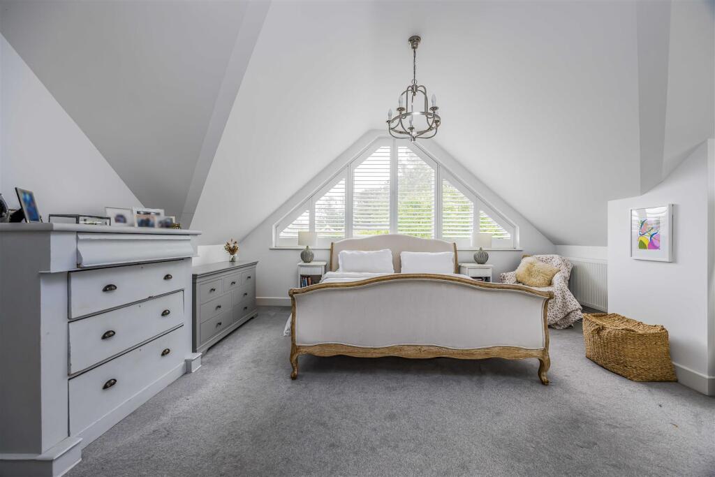 7 Hollow Lane, Hayling Island-Small-PorticoMarketi