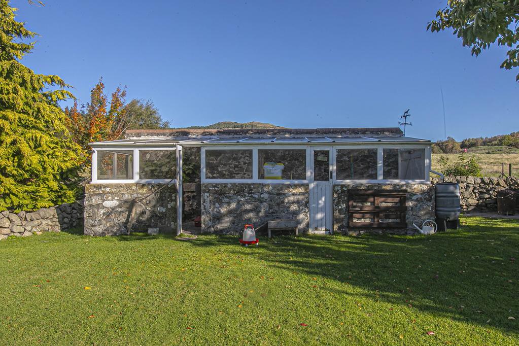 HEN HOUSE