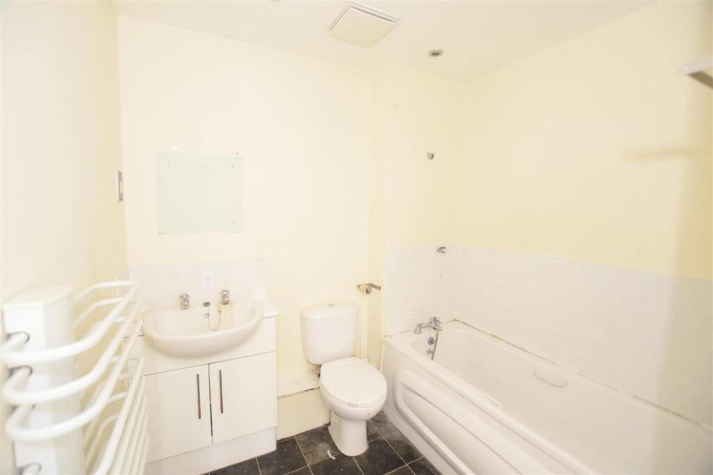 Bathroom copy.jpg