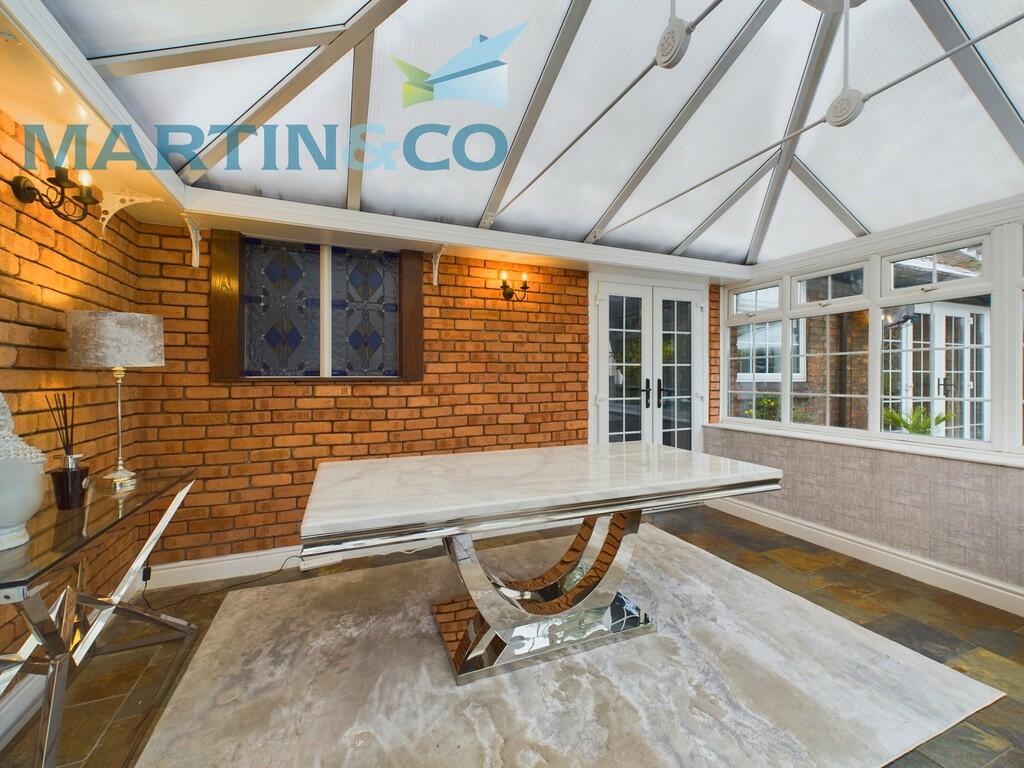 CAM01870G0-PR0143...