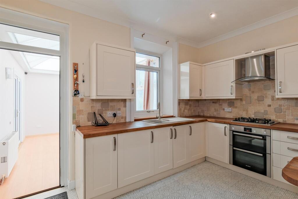 040-140 Caledonian Road Wishaw, ML2 0HT.jpg