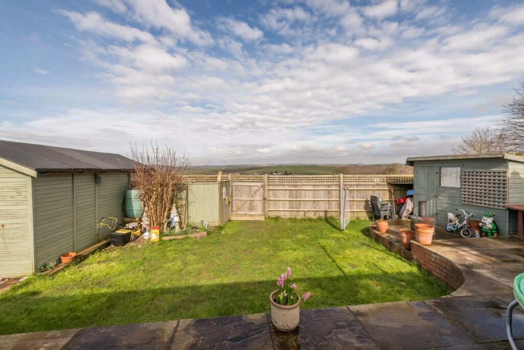 6 Hyldean Close -19.jpg