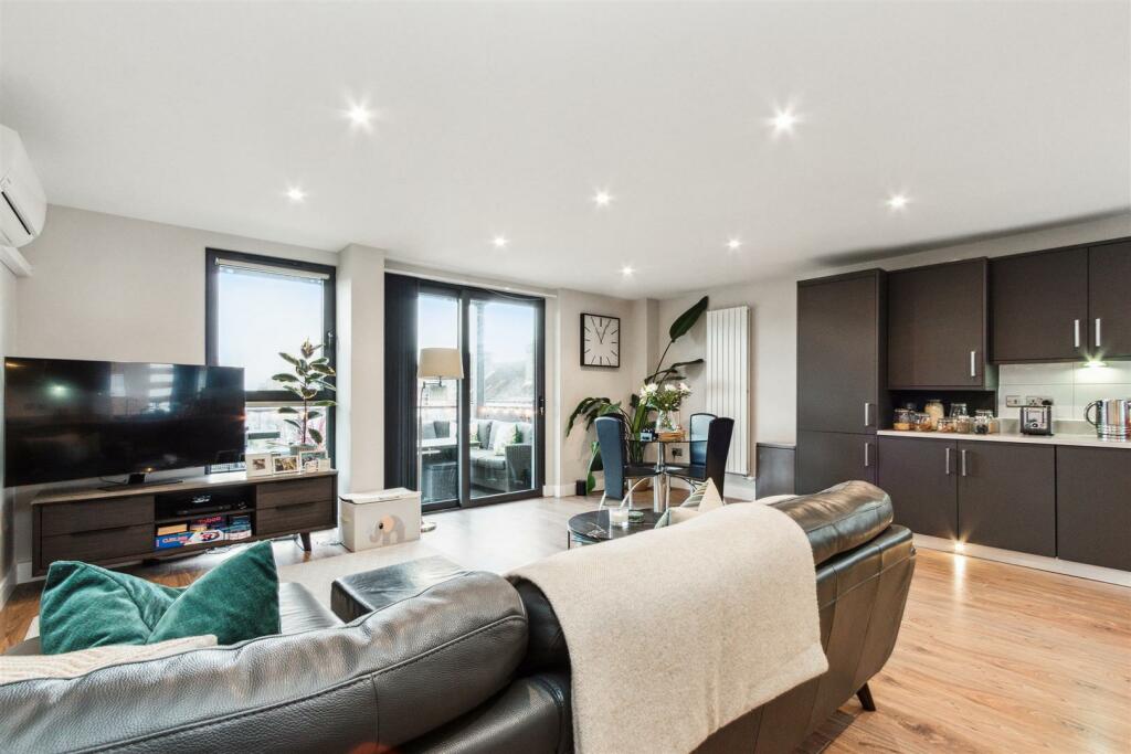 9 Vulcan House reception 1a.jpg