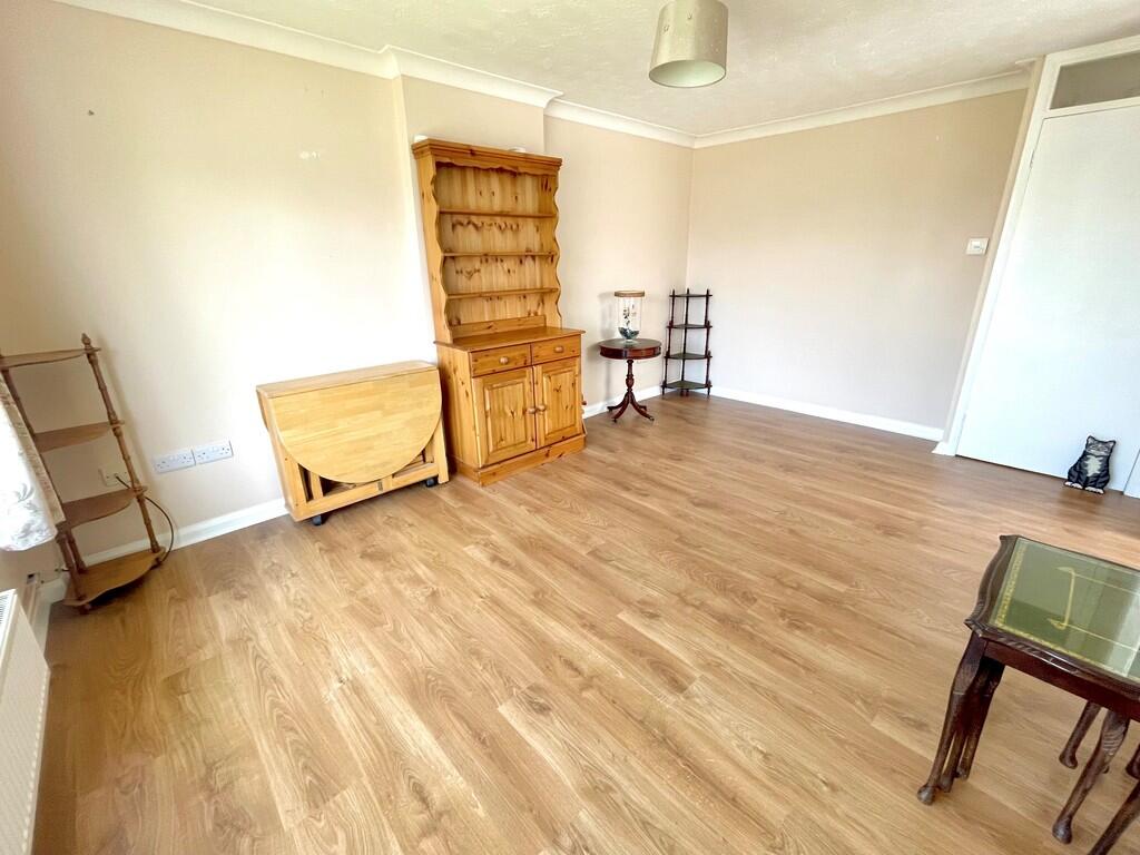 56 Windward Close...