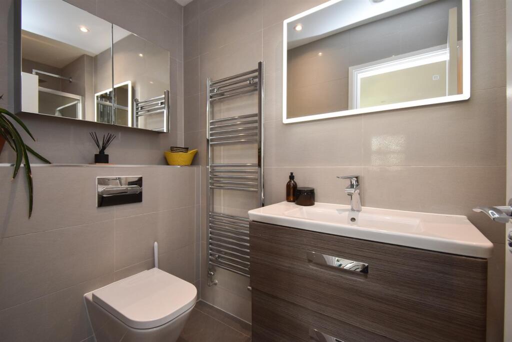 Ensuite