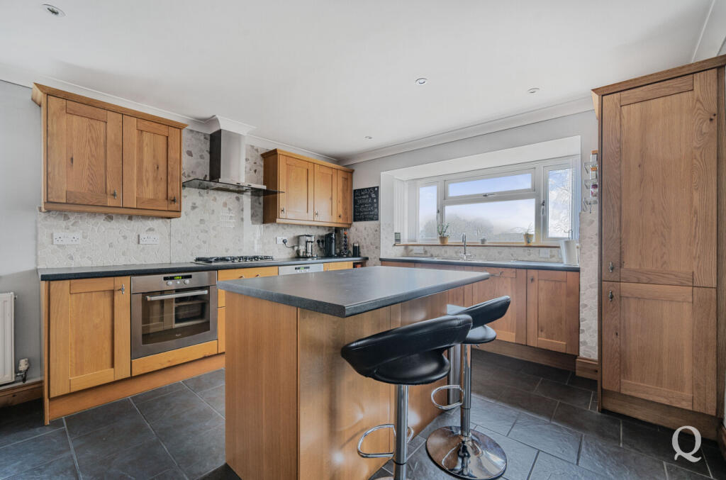 87f9879f-0128-469...