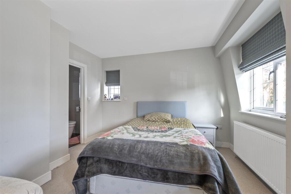 32 Holland Avenue,27.jpg