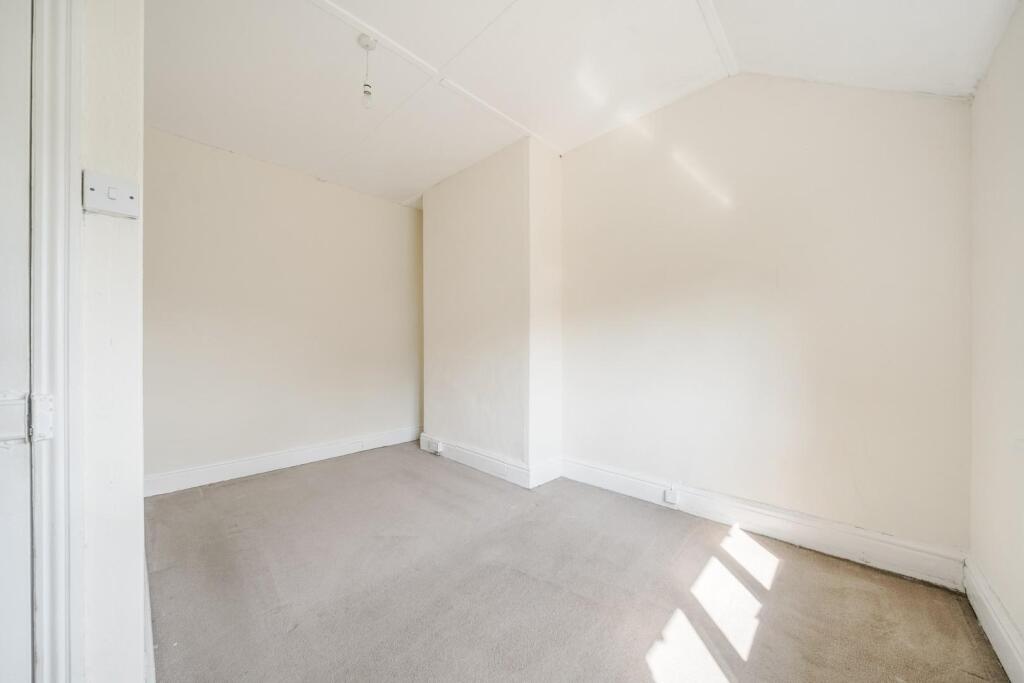 Bedroom 1 corner.jpg