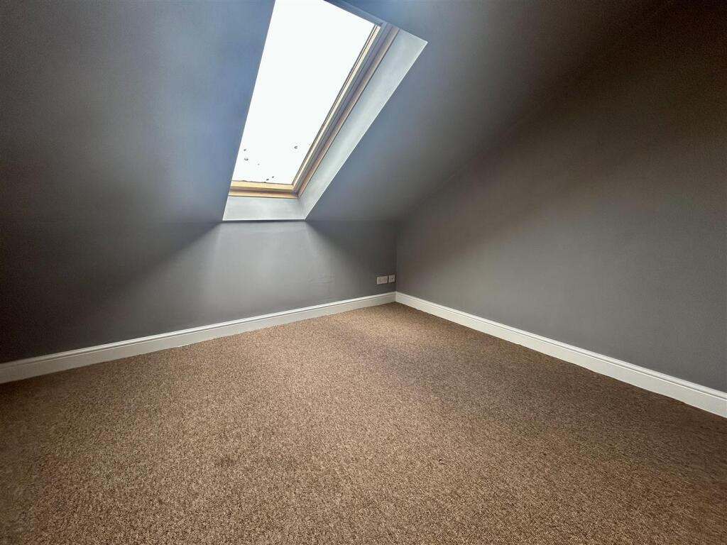 Bedroom 1.jpeg