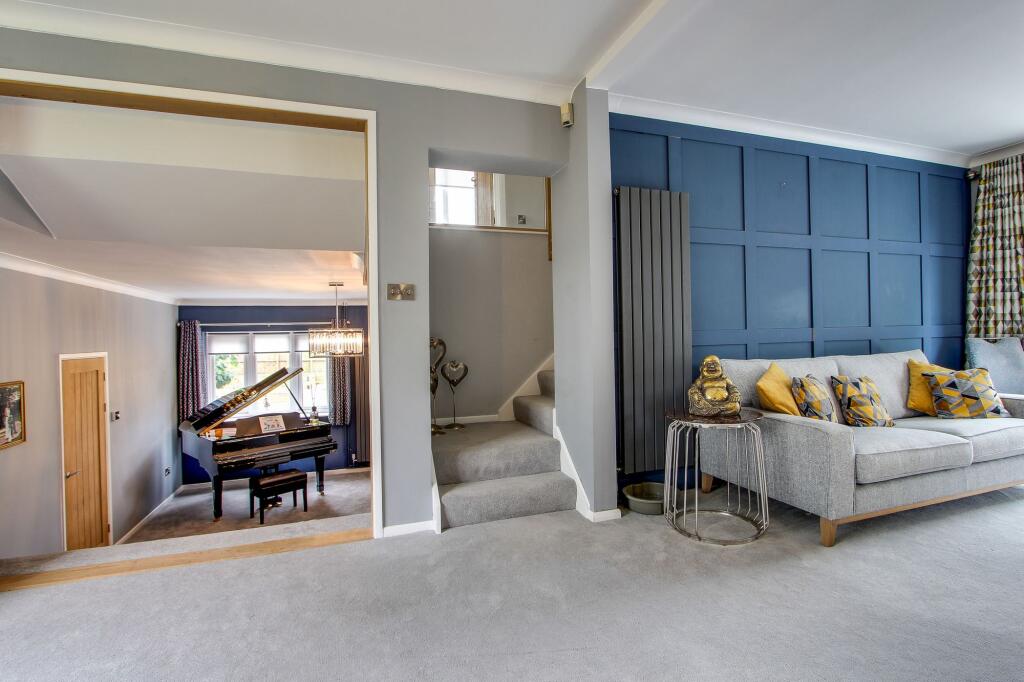 Open Plan Living Room/Dining Room