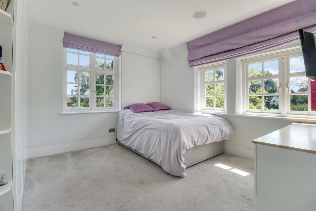 BED2.jpg