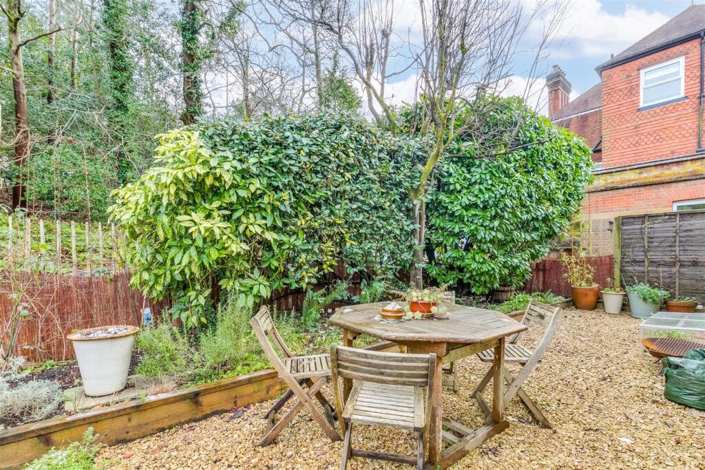 Hollowdene Lodge-50.jpg