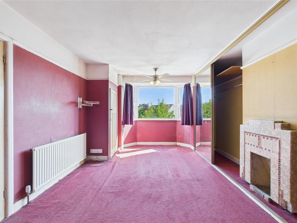7 - Semi-detached  House for Auction, Patchway.jpg