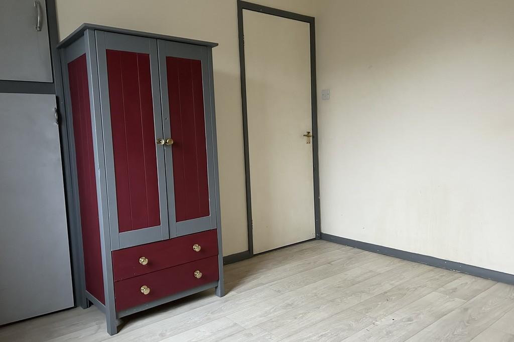 Bedroom (2)