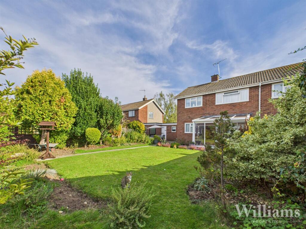 CAM04950G0-PR0125-STILL020 - Copy.jpg