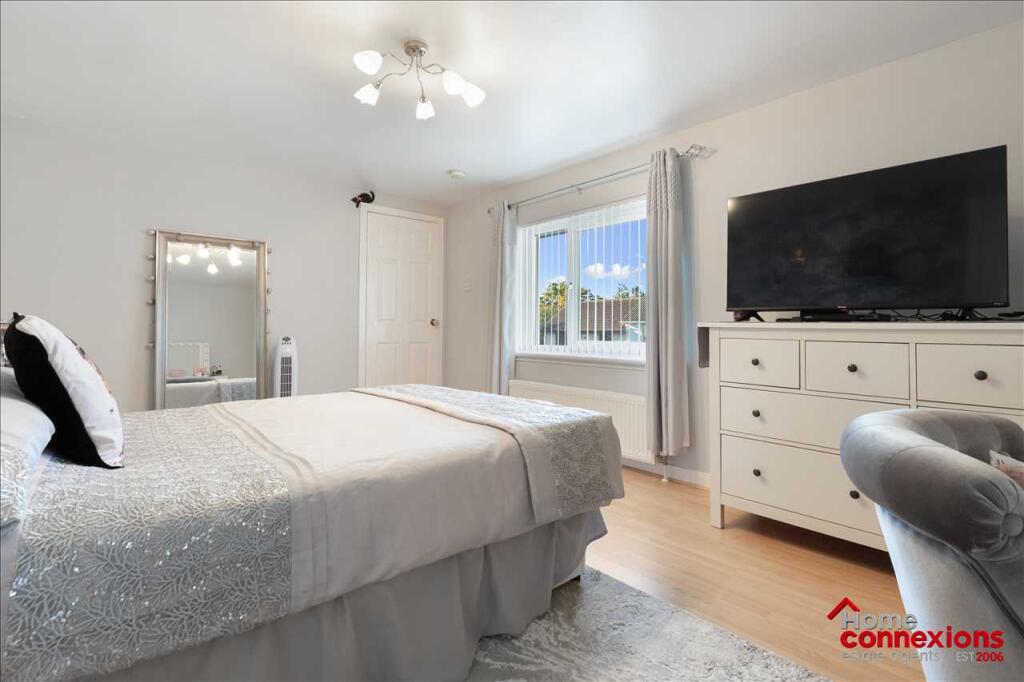 Bedroom One (2)